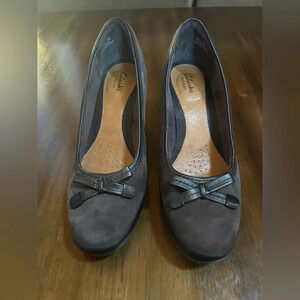 Clarks Artisan Brown Suede Leather Pumps Shoes Chunky Heel size 9M